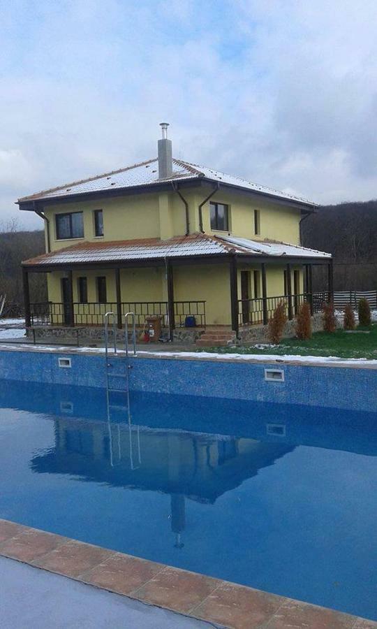 Pensiunea Casa Vanatorului Hotel Oteleni Exterior foto
